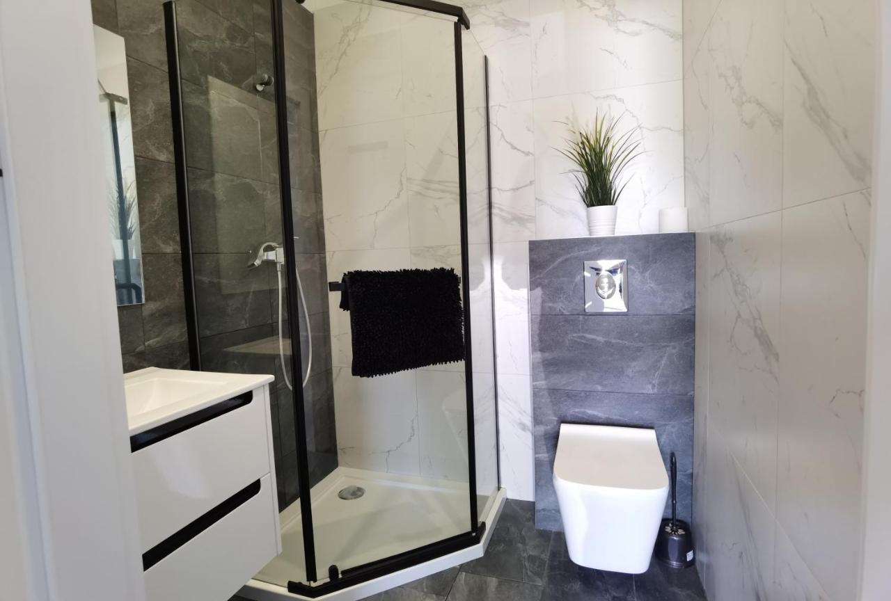 Domki Black Pearl Mielno Basen Sauna Jacuzzi Kültér fotó
